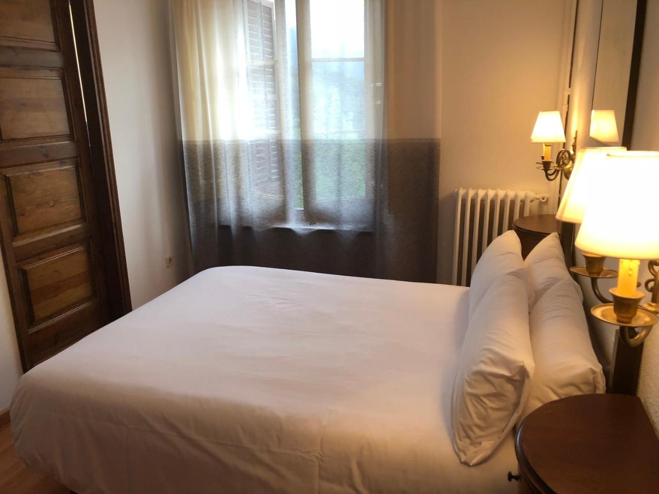 Hostal De La Gloria Viladrau Exteriér fotografie